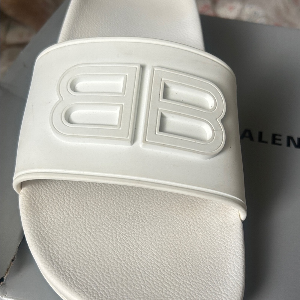 Balenciaga White Slide Sandals - Picture 2 of 10